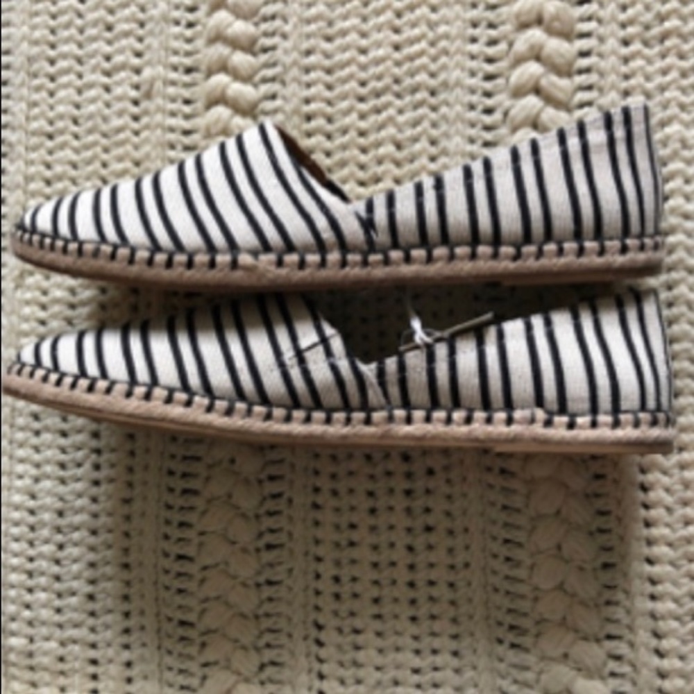 WOMEN’S ANDI ROUND TOE ESPADRILLE FLATS - Picture 6 of 6